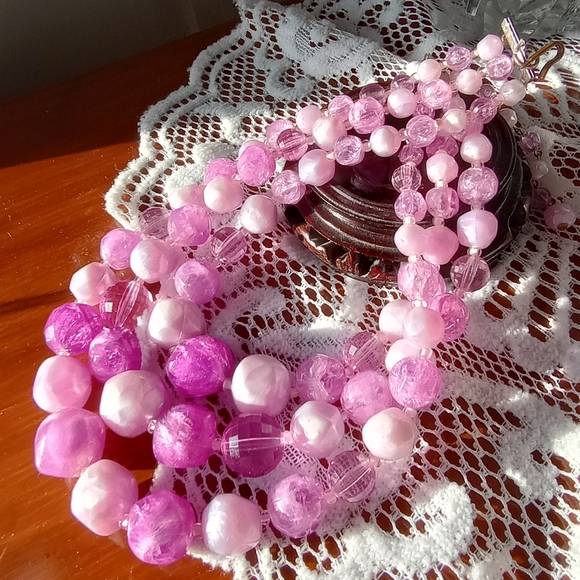 Vintage Purple Triple Strand Mixed Bead Collar Necklace, Acrylic - Picture 3 of 9